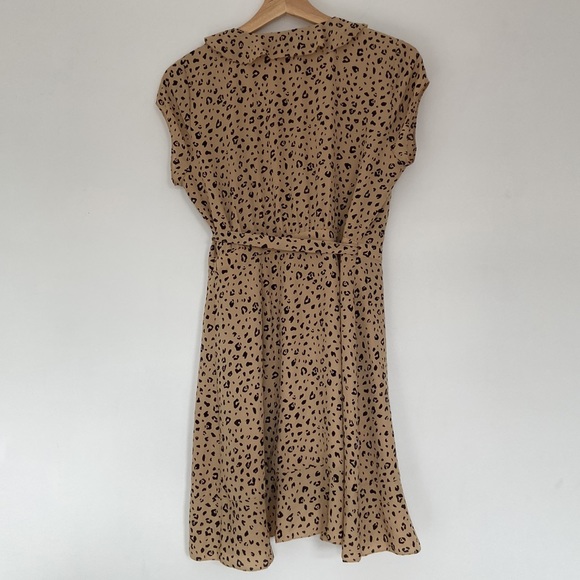 Aritzia Sunday Best Savoy leopard print wrap dress - Picture 8 of 11